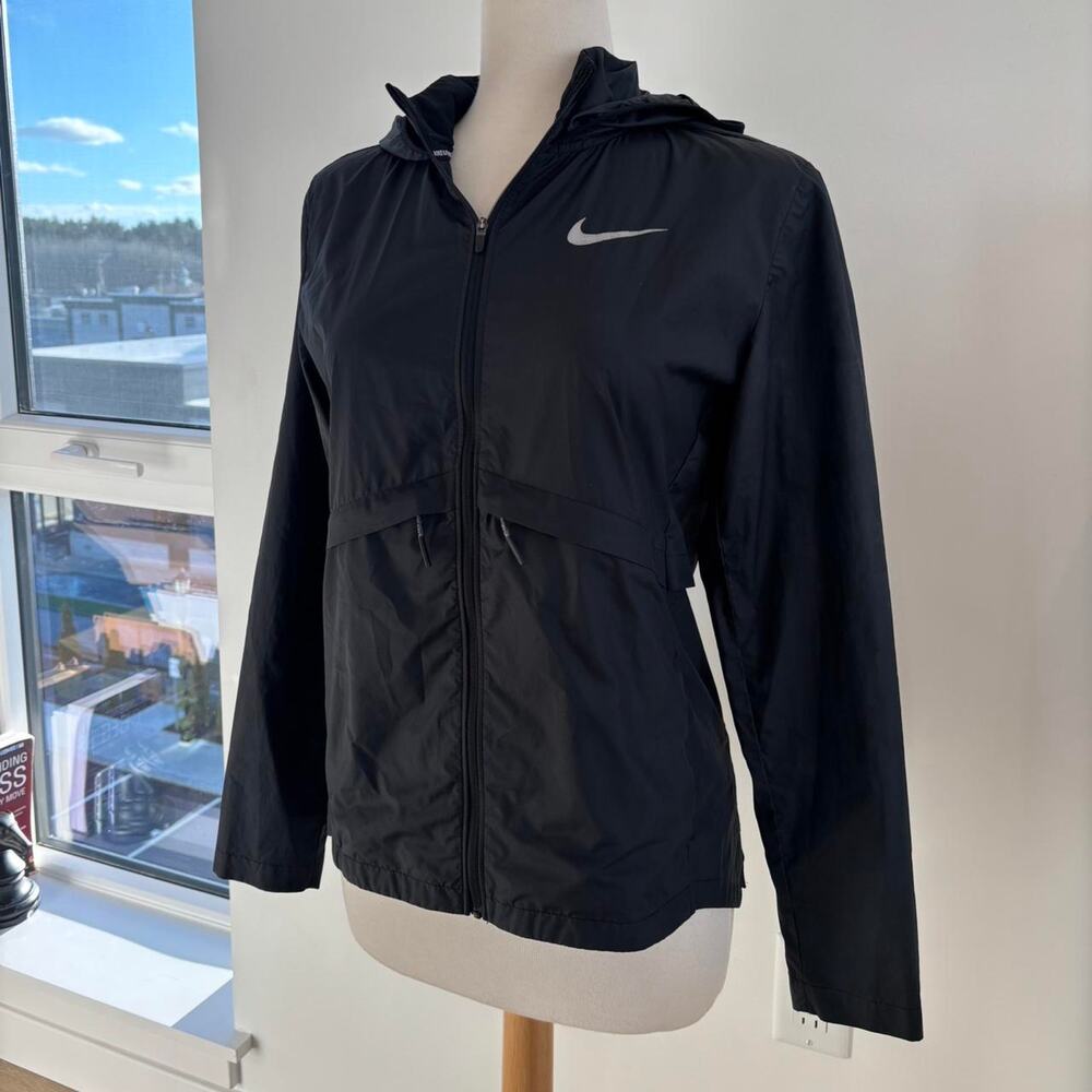 Nike Black Essential Repel Reflect Long Sleeve Running Jacket with Hood Sz Small